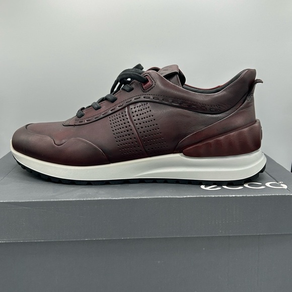 ECCO Men's Sneakers - Black - Picture 9 of 10